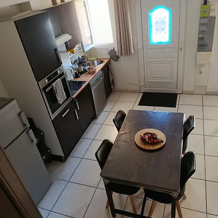 Daire Le Namaste Charmante Maisonnette Climatisee De 45 M2 Brasles